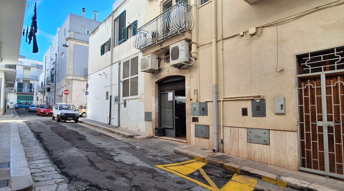 Locale commerciale