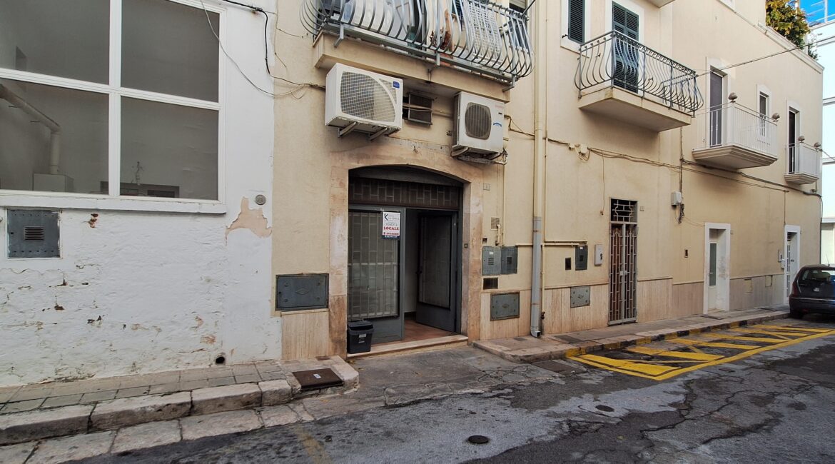 Locale commerciale