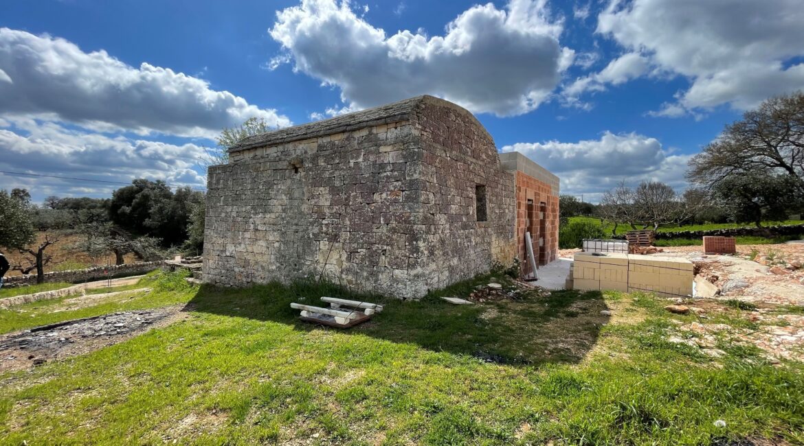 Lamia in pietra