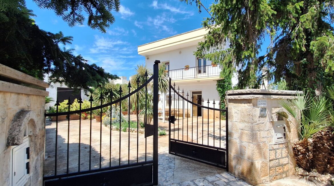 Casa indipendente con trulli