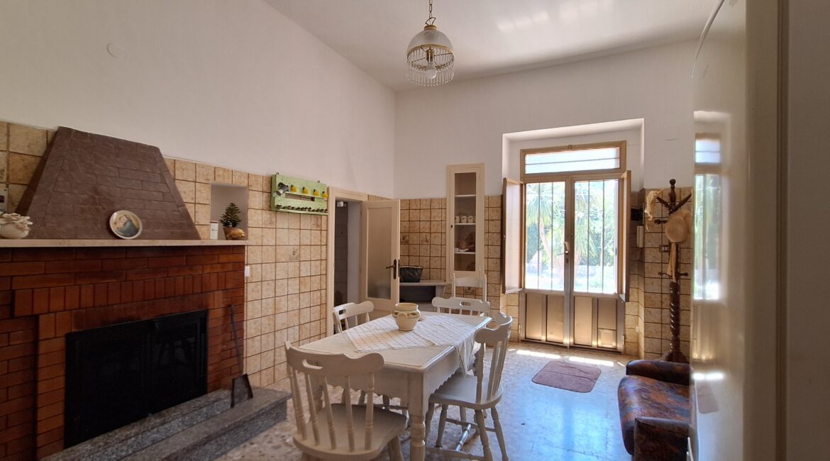 Casa indipendente con trulli