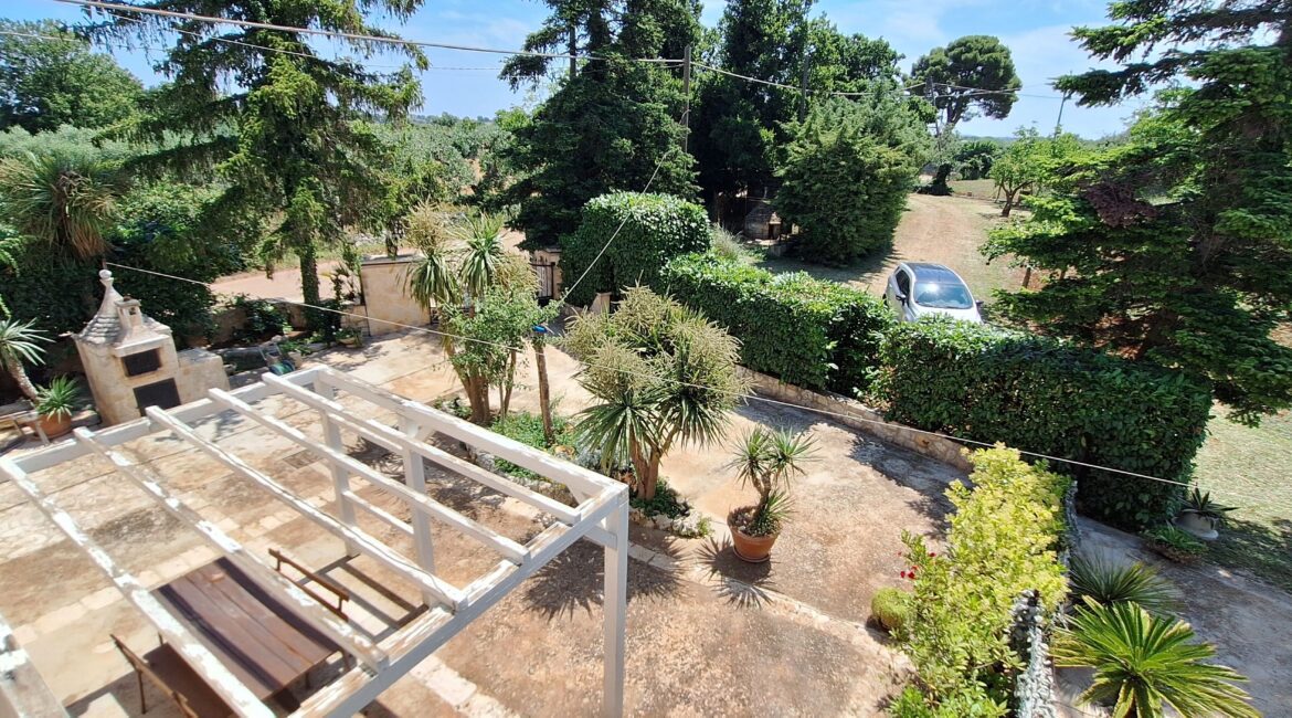 Casa indipendente con trulli