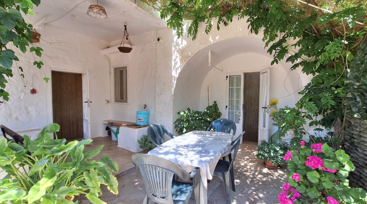Casa indipendente con trulli