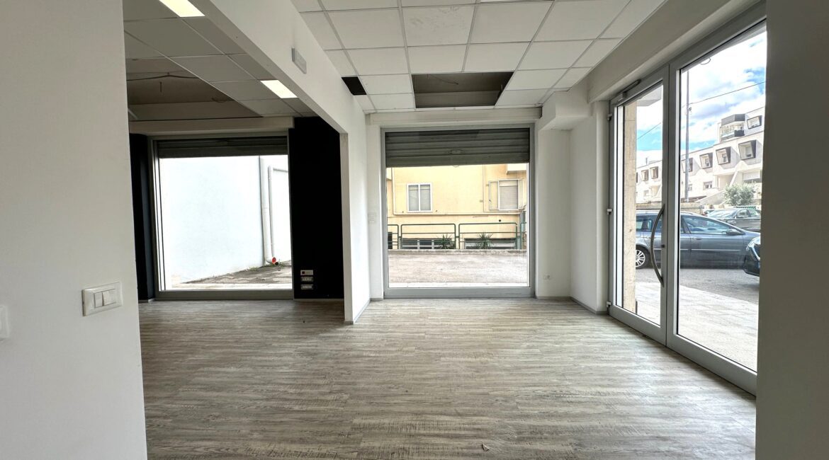 Locale commerciale