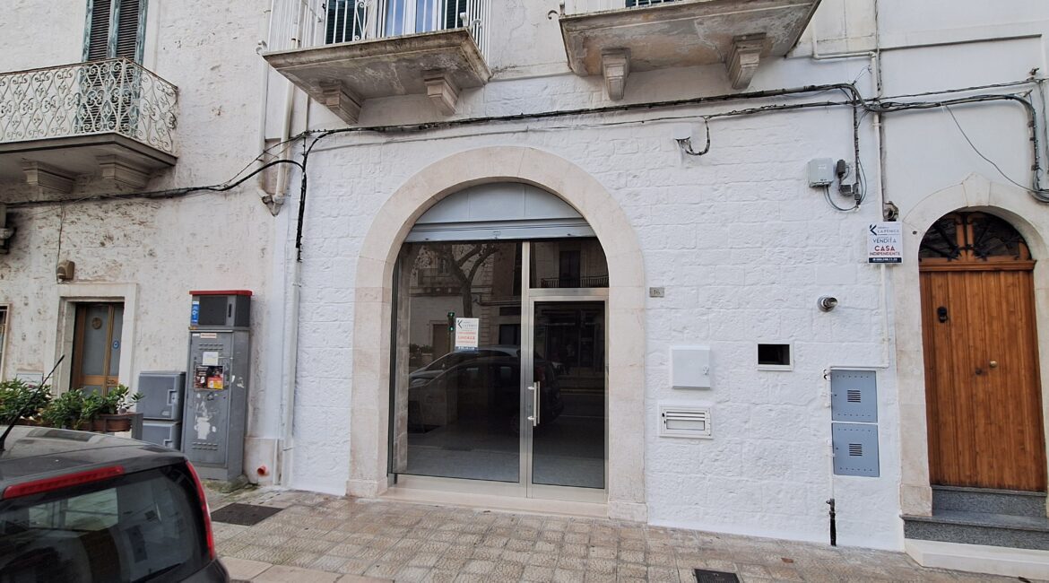 Locale commerciale