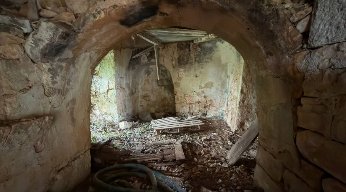 Trullo con Terreno