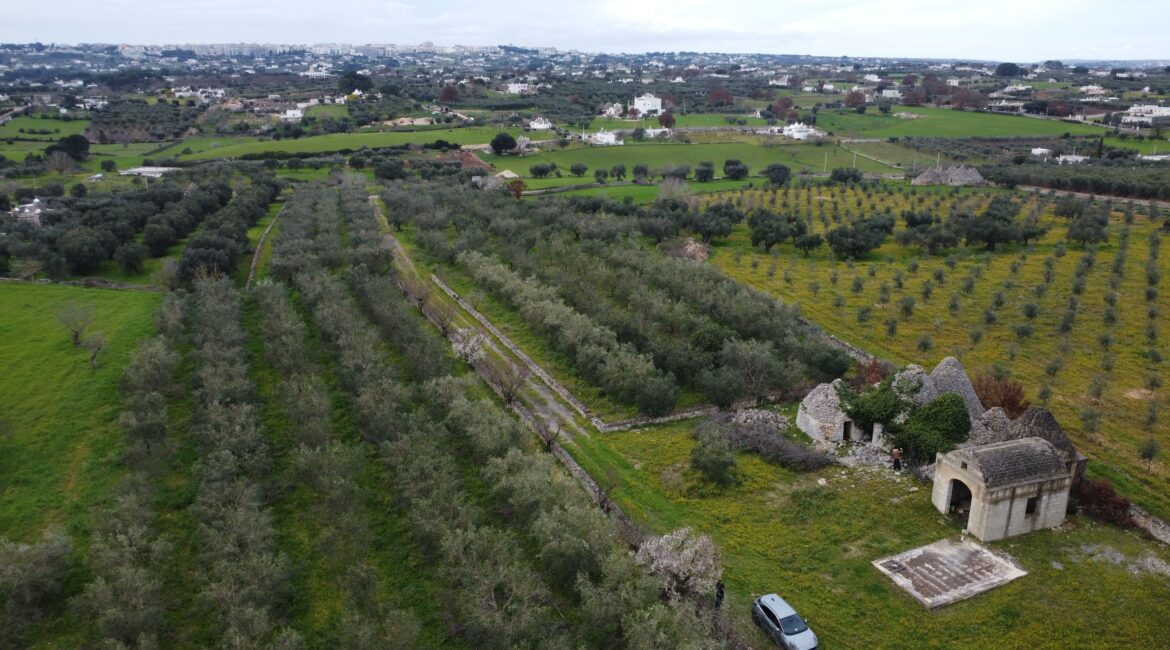 Trullo con Terreno