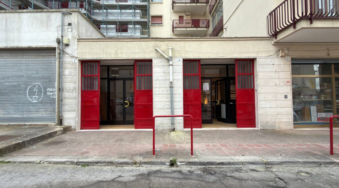 Locale commerciale
