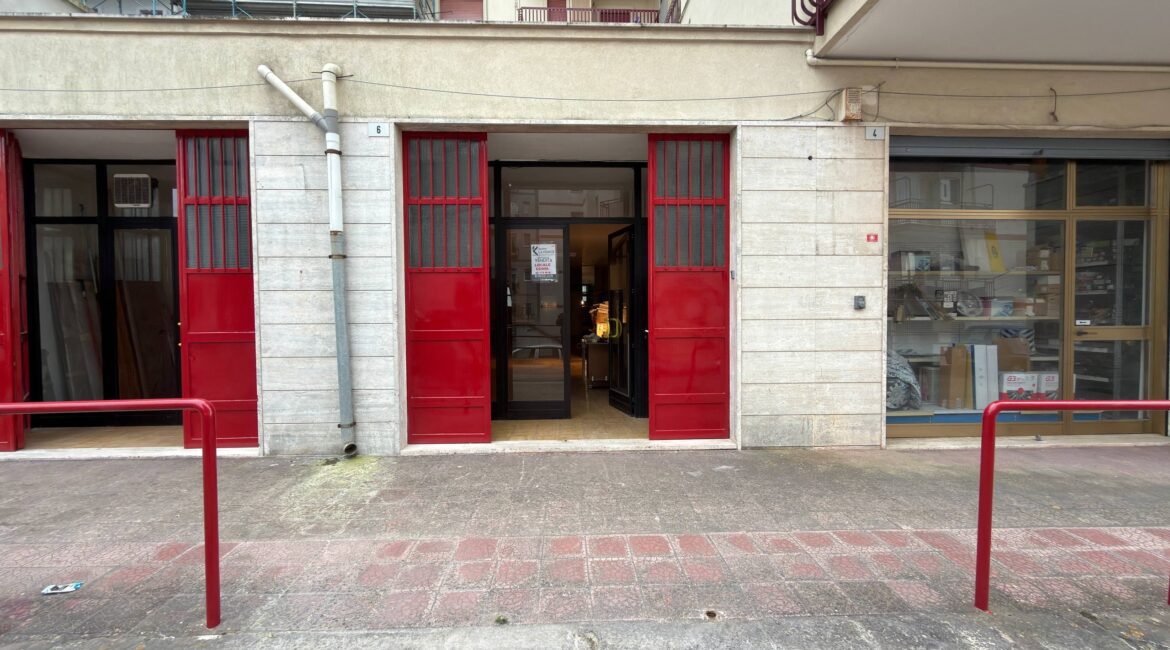 Locale commerciale