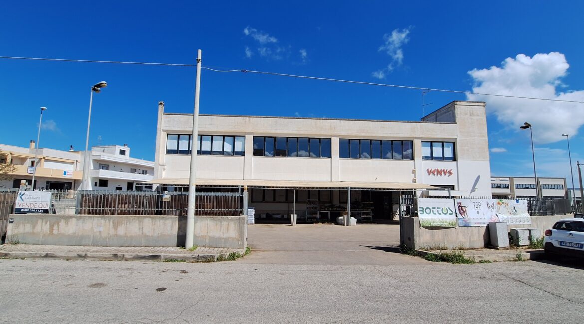 Capannone industriale