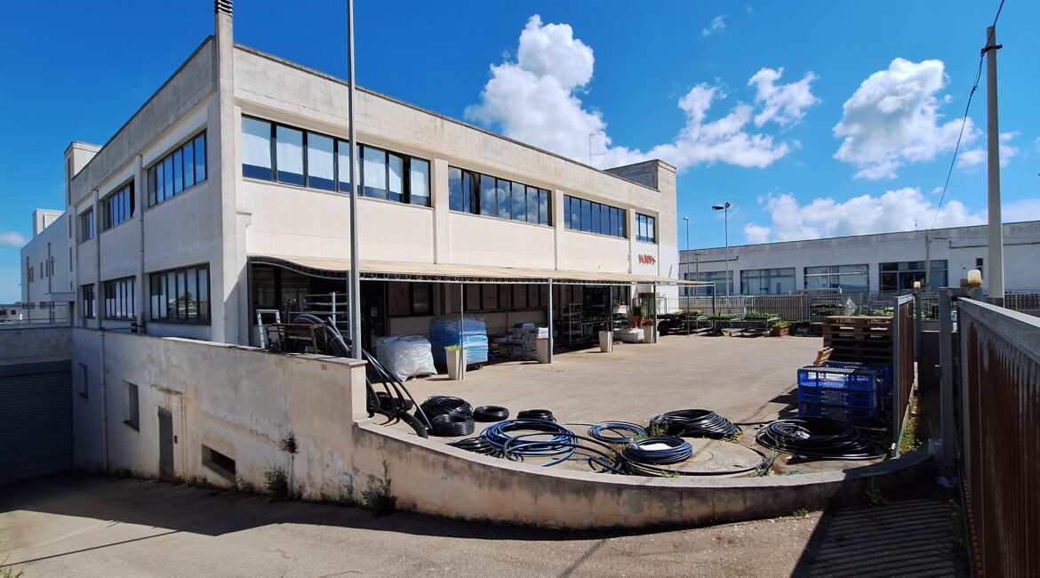 Capannone industriale