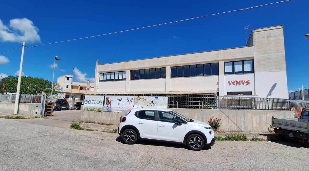 Capannone industriale