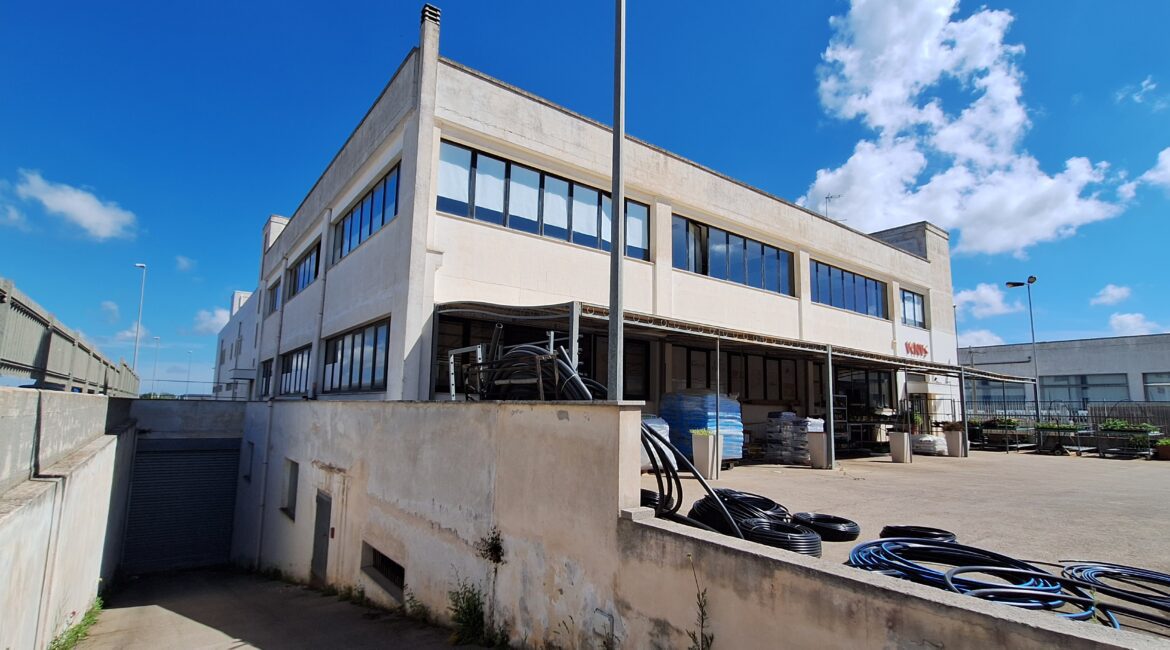 Capannone industriale
