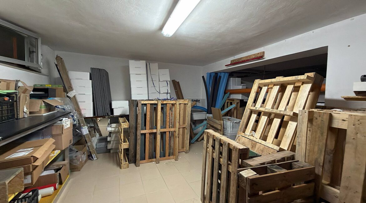 Locale commerciale