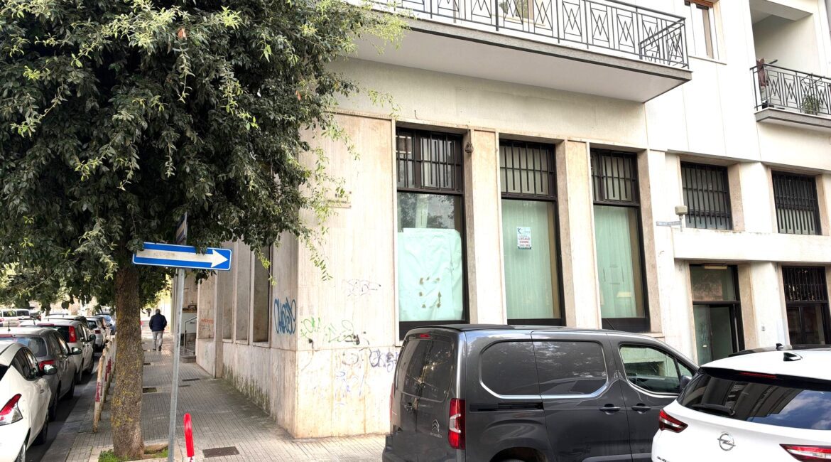 Locale commerciale