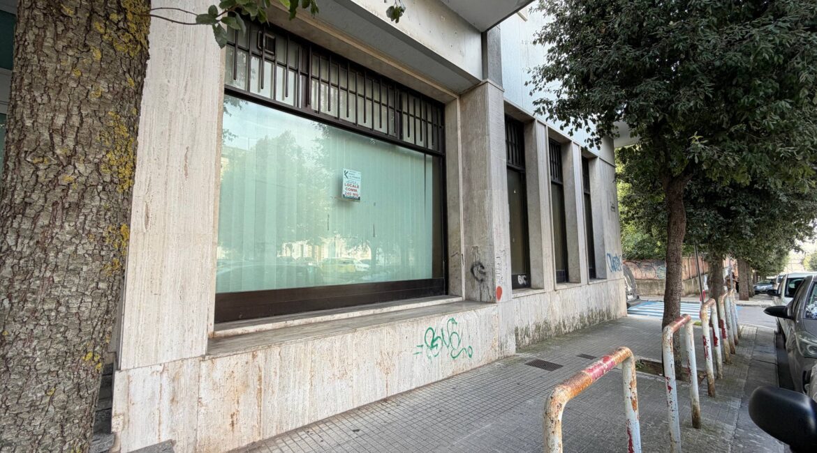 Locale commerciale