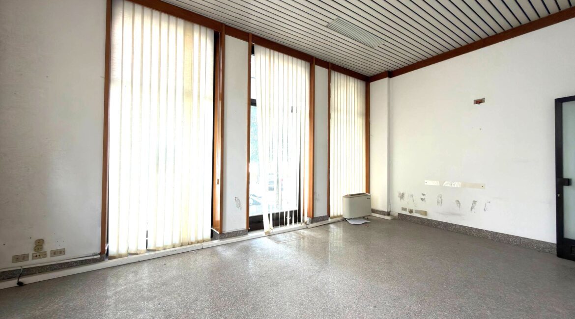 Locale commerciale
